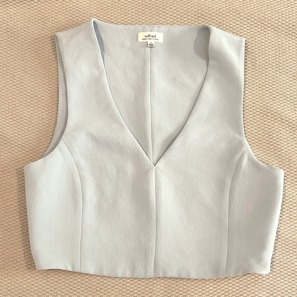 Aritzia Wilfred tailored crop top